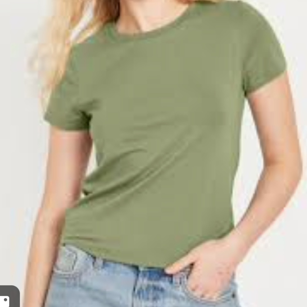 Old Navy soft tee new without tags